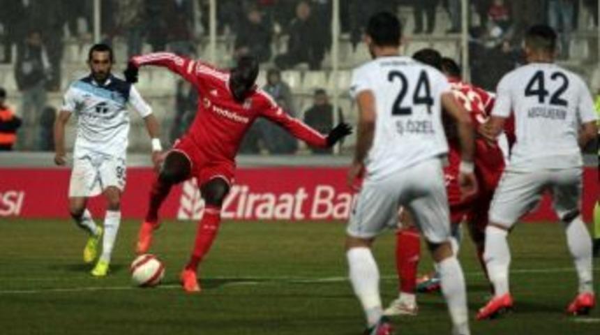 Demba Ba&rsquo;nın Boşu Yok