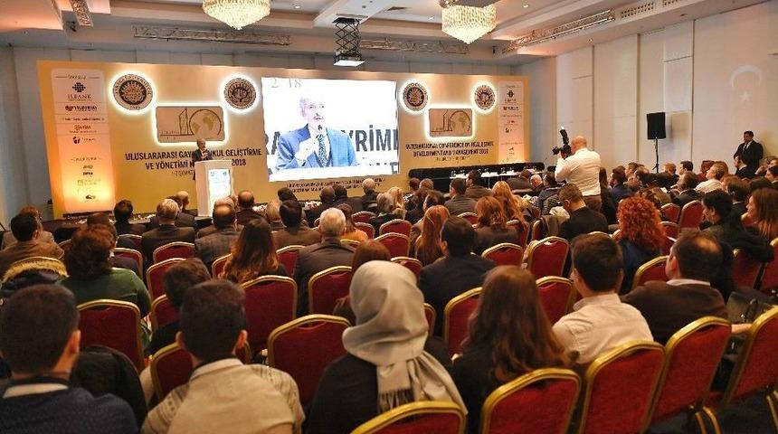 Başkan Tuna, Uluslararası Gayrimenkul Geliştirme Ve Y&ouml;netimi Konferansı&rsquo;na Katıldı