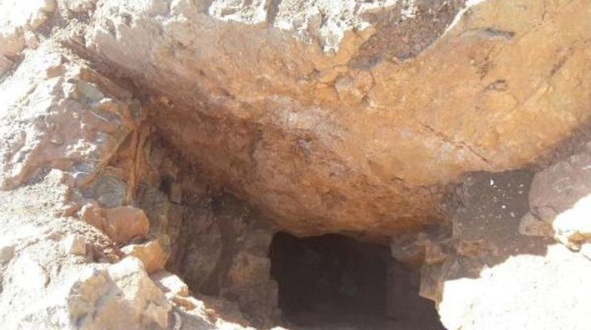 Ka&ccedil;ak Kazı Yapan 4 Kişi Yakalandı