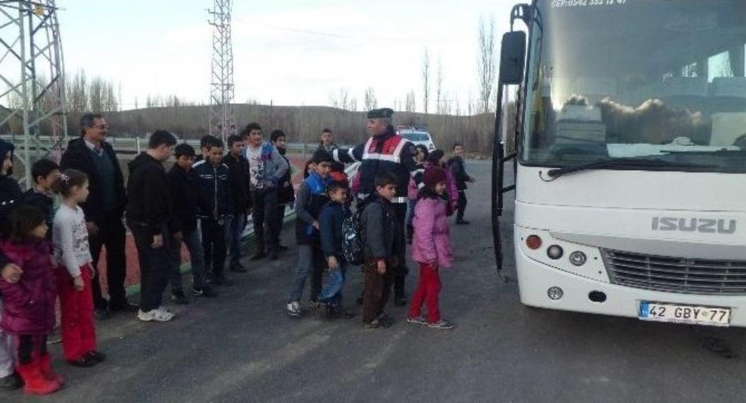 Jandarma Trafikten &Ouml;ğrencilere Eğitim Semineri