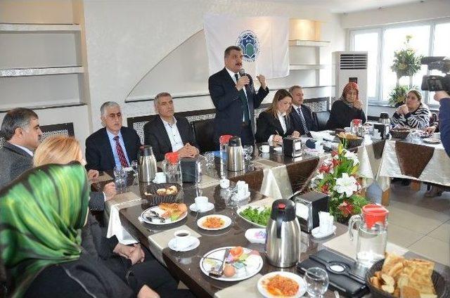 Battalgazi Belediyesi&rsquo;nden Kadınlara Kahvaltı 1