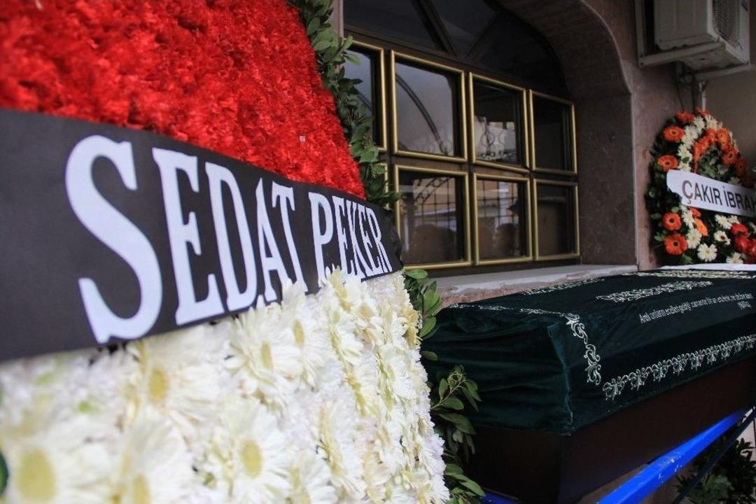 Zeytinburnu&rsquo;nda &Ouml;ld&uuml;r&uuml;len Faruk D&ouml;ner Son Yolculuğuna Uğurlandı