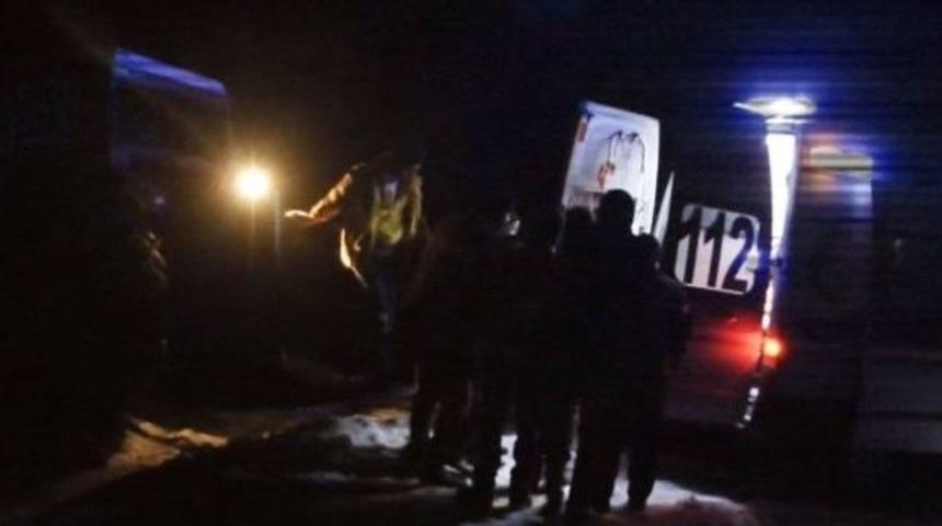 Bartın&rsquo;da Hastayı Trakt&ouml;r İle Ambulansa Taşıdılar