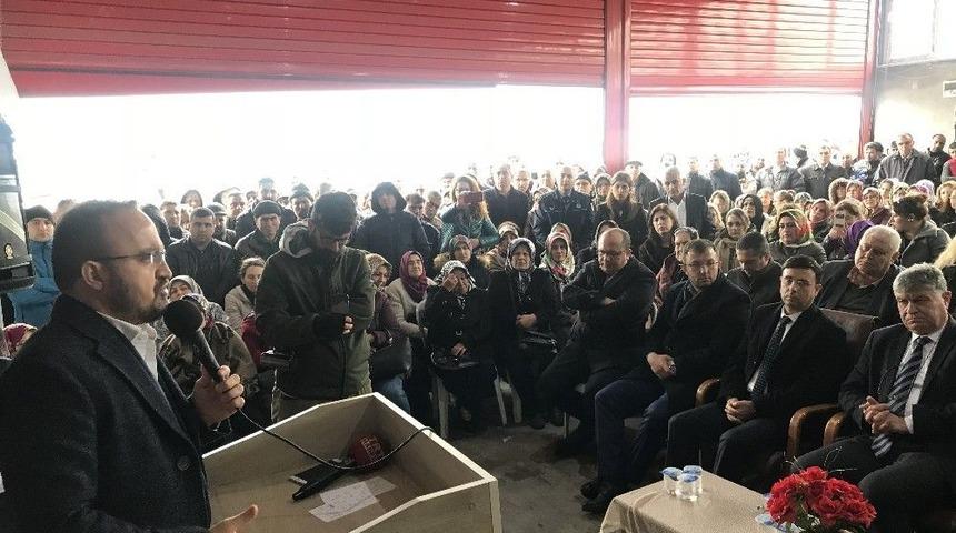 Ak Partili Turan: "bu &Uuml;lke Anayasasına Bu Milletin Karar Verdiği Referandumuna Gayrimeşru Demek Bir Siyasi Saygısızlıktır"