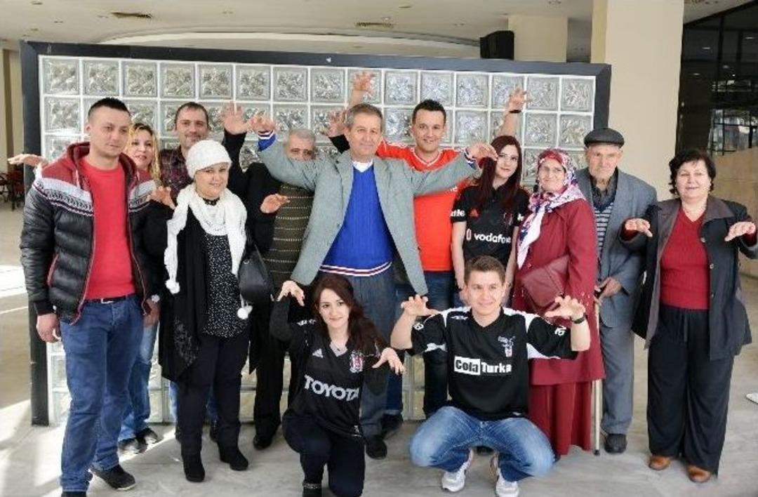 Beşiktaş Aşkı Nikah Masasına Formayla Oturttu
