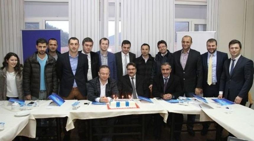 Kağıtspor Y&ouml;netimi, 2014&rsquo;&uuml;n Başarılarını Kutladı