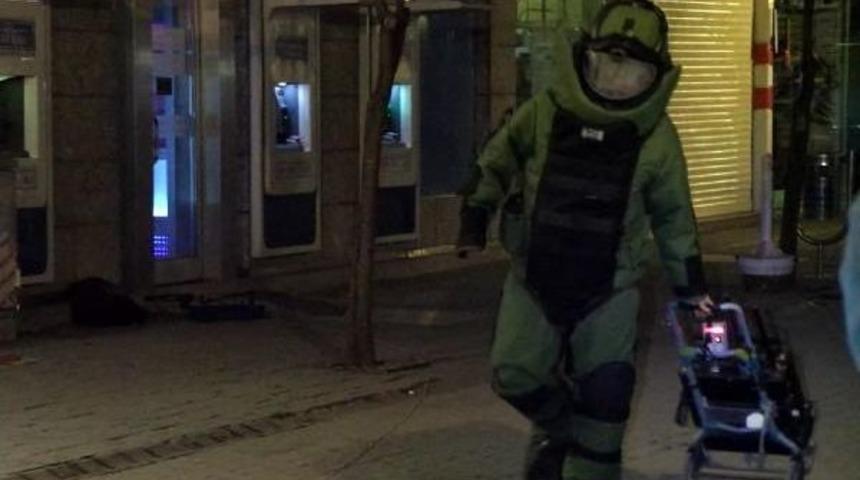 Ordu'da Banka &Ouml;n&uuml;ne Bırakılan Ş&uuml;pheli &Ccedil;antadan &Ccedil;&ouml;p &Ccedil;ıktı