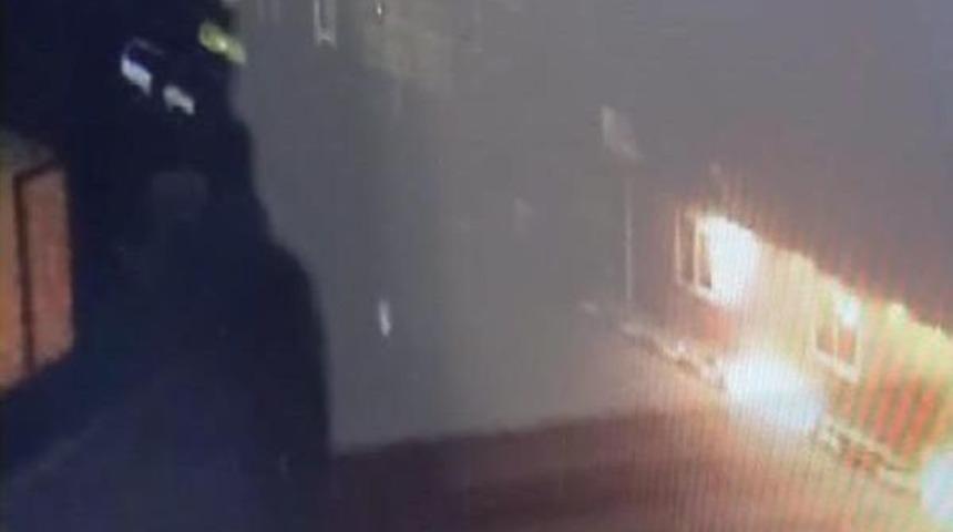 Mersin'de Fabrika Yatakhanesi Yandı: 3 &Ouml;l&uuml; (2)