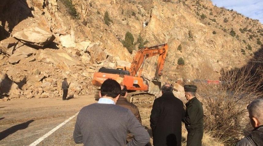 Heyelanda Kapanan Artvin-ardahan Karayoluna Alternatif Yol Açılacak