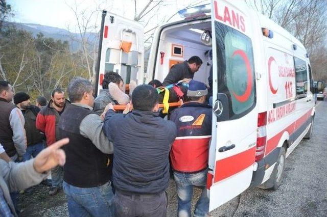 Ters Dönen Otomobilin İçinde Can Pazarı