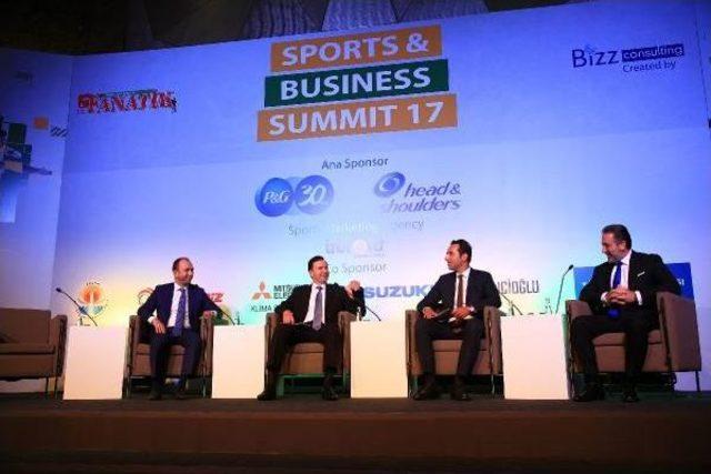 Spor Ve Ekonomi Dünyasının Önemli Isimleri Fanatik'in Düzenlediği Panelde Buluştu 