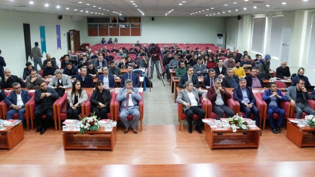 Van&rsquo;da "iş Hayatı Deneyim Paylaşımı" Konferansı