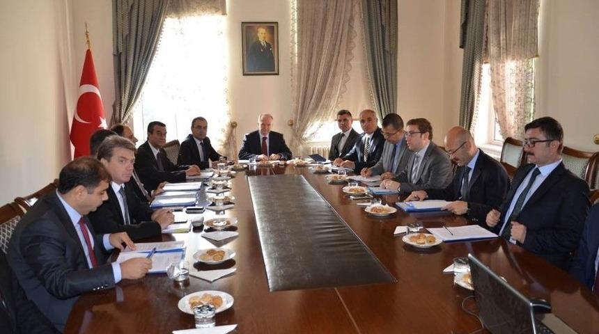 Vali Ceylan Kaymakamlarla Bir Araya Geldi