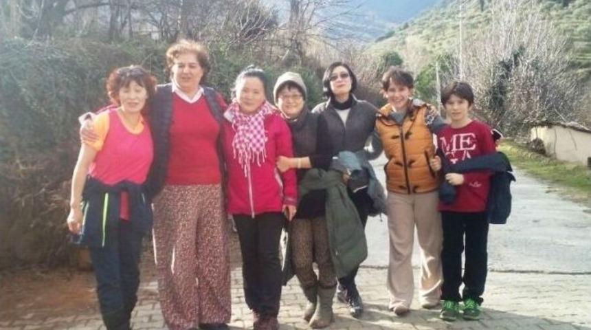 G&uuml;ney Koreliler&rsquo;den &Ouml;demiş&rsquo;e &Ccedil;at Kapı Ziyaret