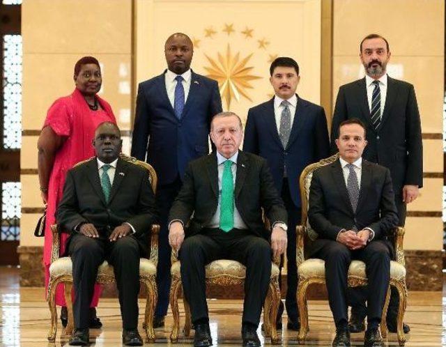 Cumhurbaşkanı Erdoğan'a Uganda Büyükelçisi Mubiru'dan Güven Mektubu