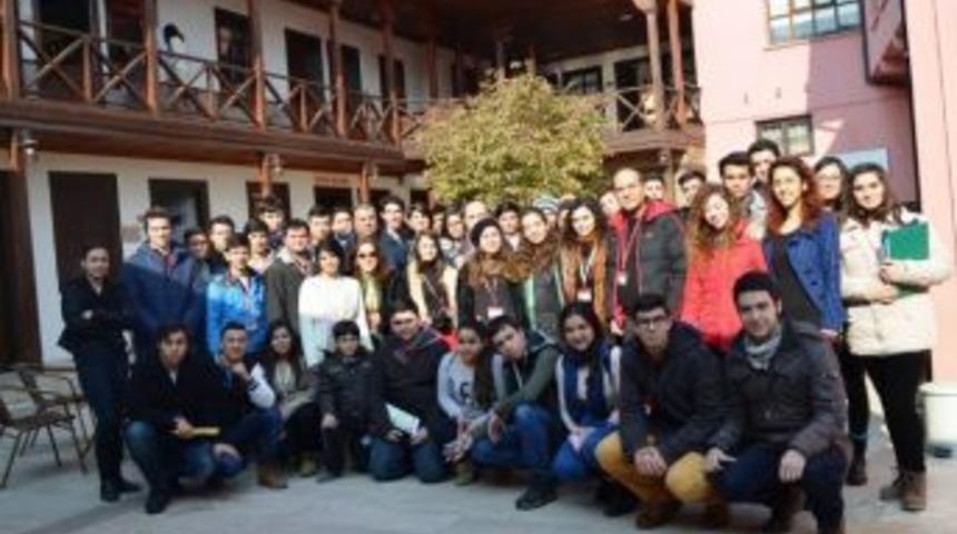 Turistler, &Ouml;ykam M&uuml;zesine Hayran Kalıyor