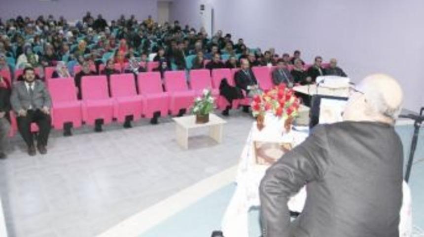 &Ccedil;emişgezek&rsquo;te &rsquo;islam&rsquo;da Aile Ve &Ouml;nemi&rsquo; Konulu Konferans D&uuml;zenlendi