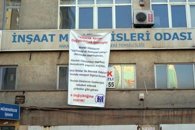 Mimar Ve Mühendislerden Pankartlı Protesto