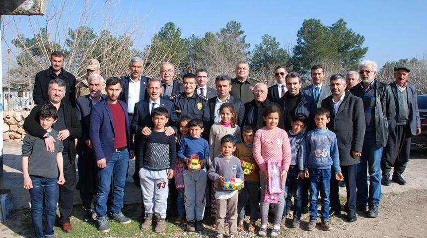 Vali Kalkancı Ve Beraberindeki Heyet Vatandaşlarla Bir Araya Geldi