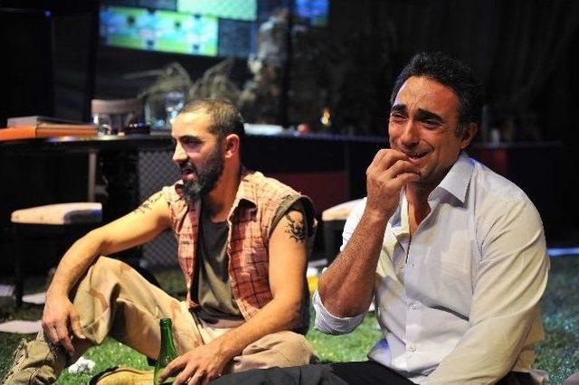 Othello&rsquo;nun Y&ouml;netmeninden &ldquo;vahşi Batı&rdquo; Yorumu 2