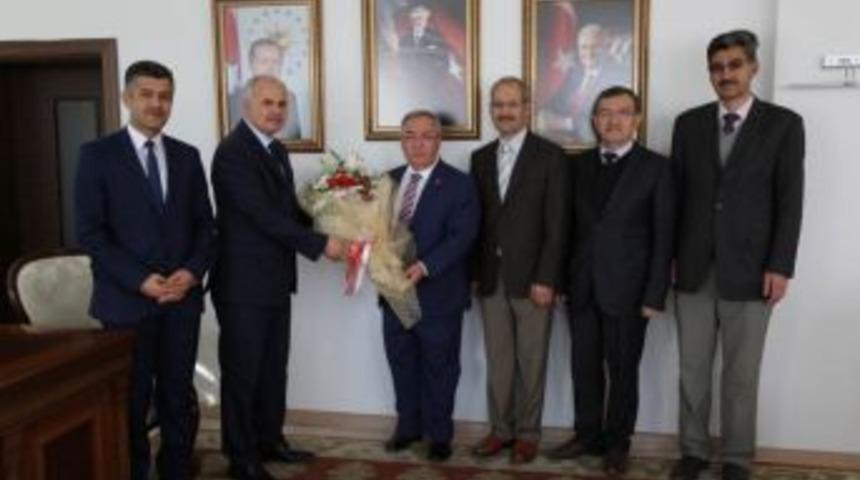 M&uuml;ft&uuml; H&uuml;seyin Hazırlar: Bu Yıl Tema; Cami, Şehir Ve Medeniyet