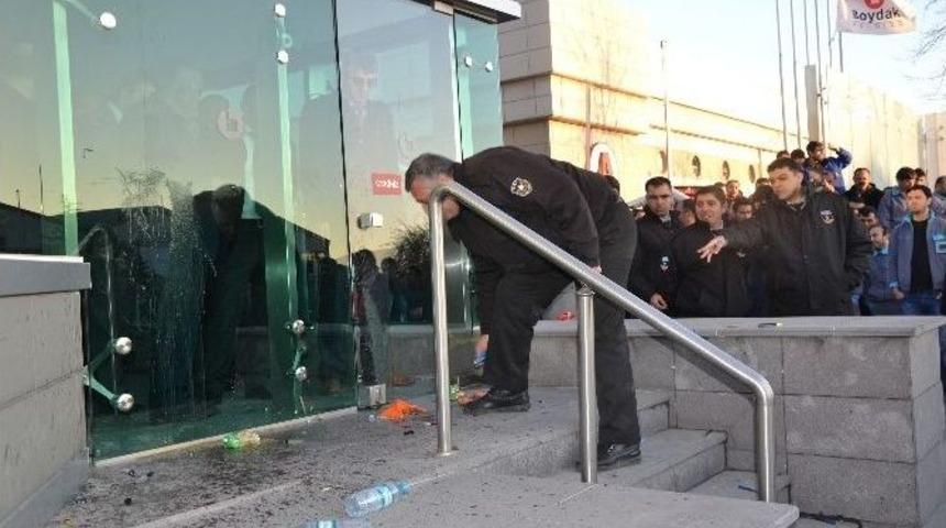 Boydak Holding &Ouml;n&uuml;nde İş&ccedil;ilerden Sendika Y&ouml;neticilerine Tepki