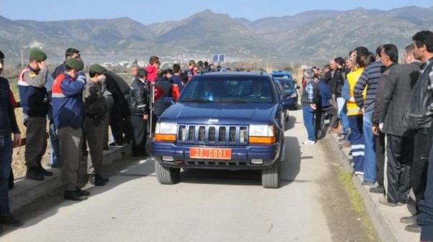 B&uuml;y&uuml;k Menderes'te Kaybolan &Uuml;steğmeni Arama &Ccedil;alışmaları S&uuml;r&uuml;yor (2)