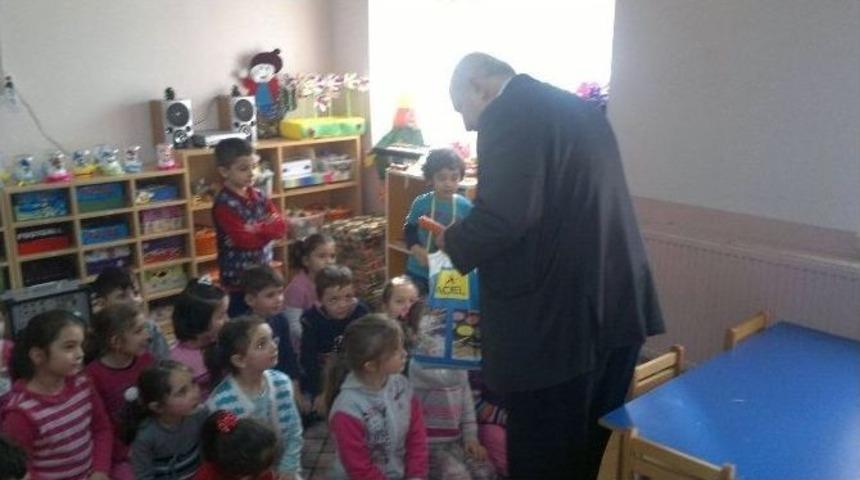 Thk Hisarcık Şubesinden &Ouml;ğrencilere Kırtasiye Yardımı