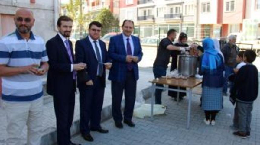 K&uuml;tahya Şule Mete Tetik İmam Hatip Ortaokulu&rsquo;ndan Aşure İkramı