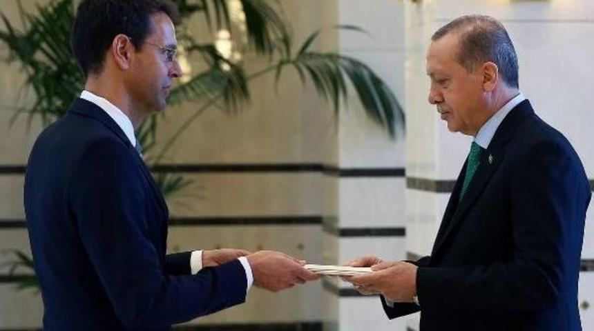 Cumhurbaşkanı Erdoğan'a İsvi&ccedil;re B&uuml;y&uuml;kel&ccedil;isi Paravicini'den G&uuml;ven Mektubu