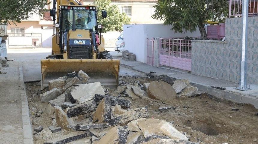 Turgutlu Sokaklarında Yenileme S&uuml;r&uuml;yor