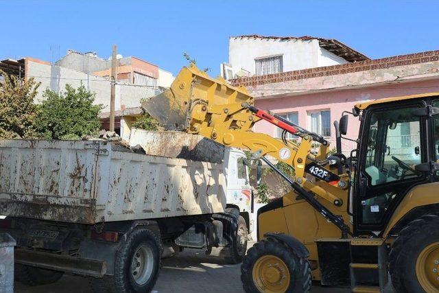 Turgutlu Sokaklarında Yenileme Sürüyor