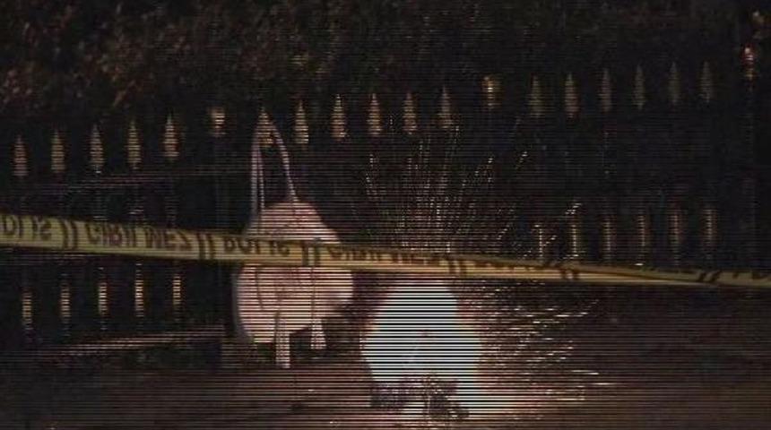 Ş&uuml;pheli &Ccedil;antadan Pasaport &Ccedil;ıktı