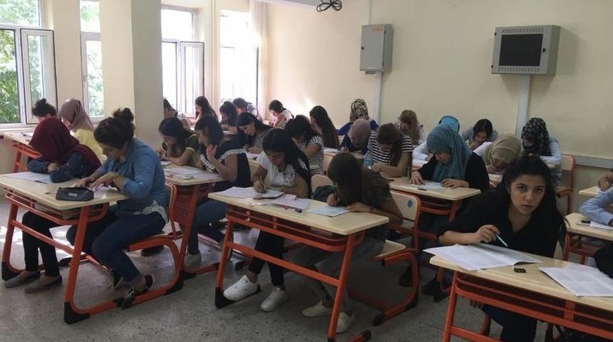 G&ouml;lbaşı&rsquo;nda &Uuml;niversiteye Hazırlık Kursu A&ccedil;ıldı