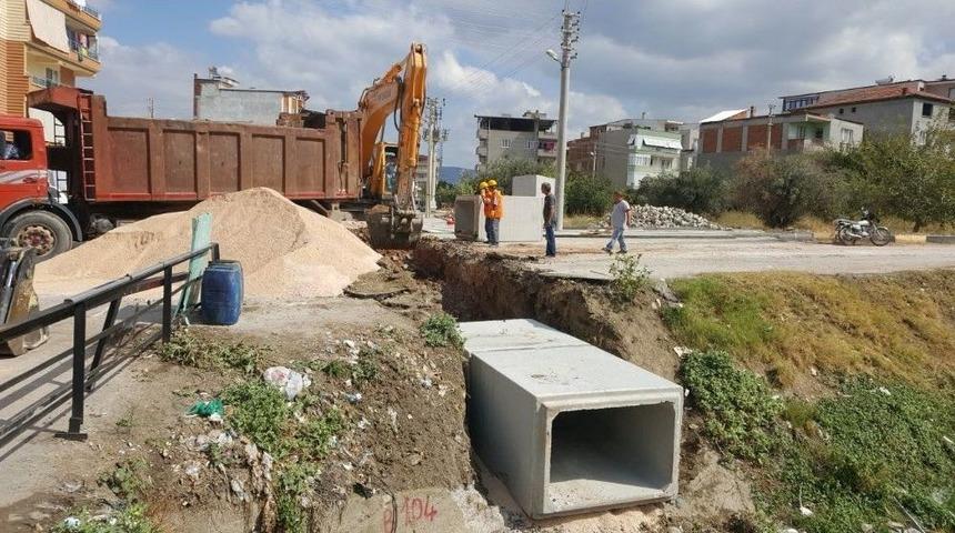 Turgutlu Belediyesi&rsquo;den Vatandaşlara Aşure İkramı