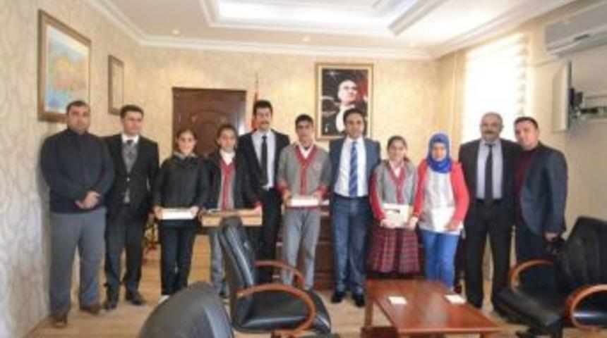 Teog Sınavında Dereceye Giren &Ouml;ğrenciler &Ouml;d&uuml;llendirildi