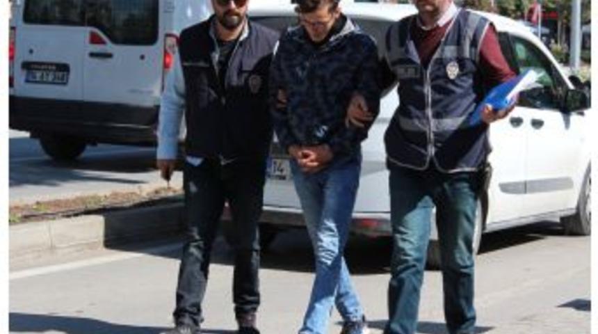 Liseli Genci Bı&ccedil;aklayan Şahıs Tutuklandı