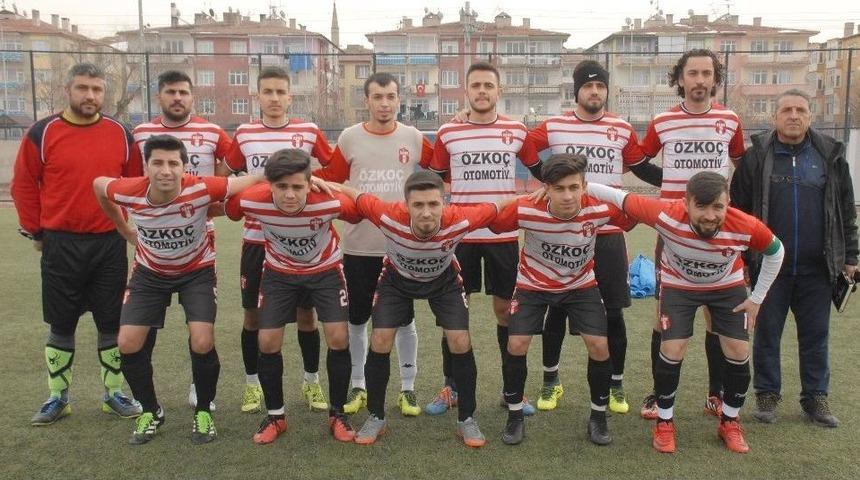 Takım Arkadaşlarının Arasındaki Yaş Farkı Şaşırtıyor