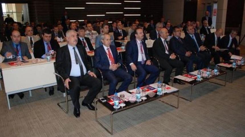 D&uuml;nyada Her Yıl 1 Milyon 250 Bin Kişi Trafik Kazalarında &Ouml;l&uuml;yor