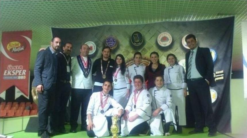 Aü Turizm Fakültesi Aşçılık Takımı, Uluslararası Altın Kep Aşçılar Yarışması’nın Birincisi