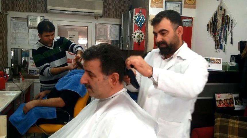 Berber Mehmet&ccedil;ik İ&ccedil;in &Ccedil;alıştı