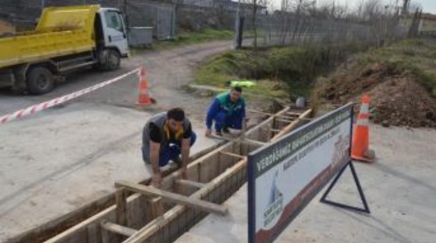 K&ouml;sek&ouml;y&rsquo;de Yağmursuyu Izgara &Ccedil;alışması Yapılıyor