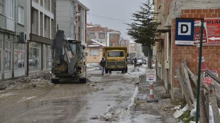 Kar Yığınlarını Temizleme &Ccedil;alışmaları Devam Ediyor