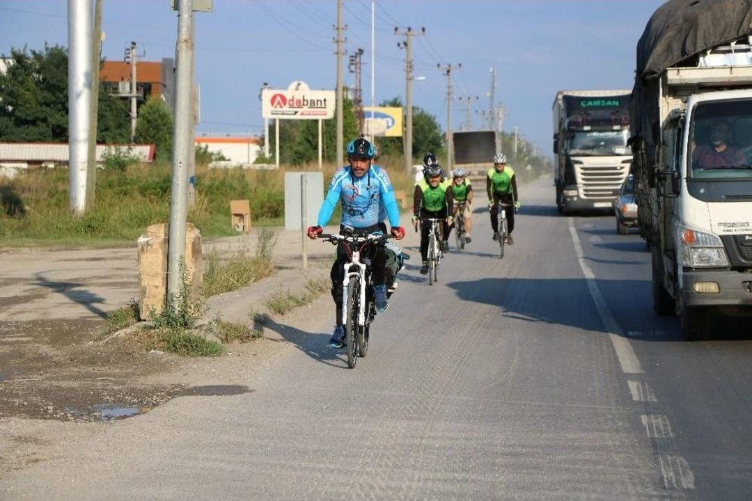 L&ouml;semi Hastası &Ccedil;ocuklar İ&ccedil;in Adana&rsquo;dan İstanbul&rsquo;a Pedal &Ccedil;eviriyorlar
