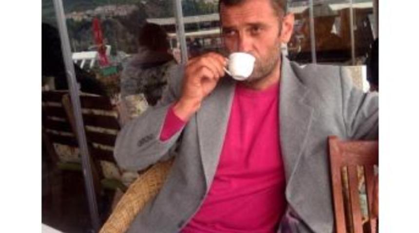 Ağ Makarasına Sıkışan Balık&ccedil;ı &Ouml;ld&uuml;