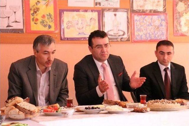 Taş&ccedil;ı&rsquo;dan Eğitime Destek 1