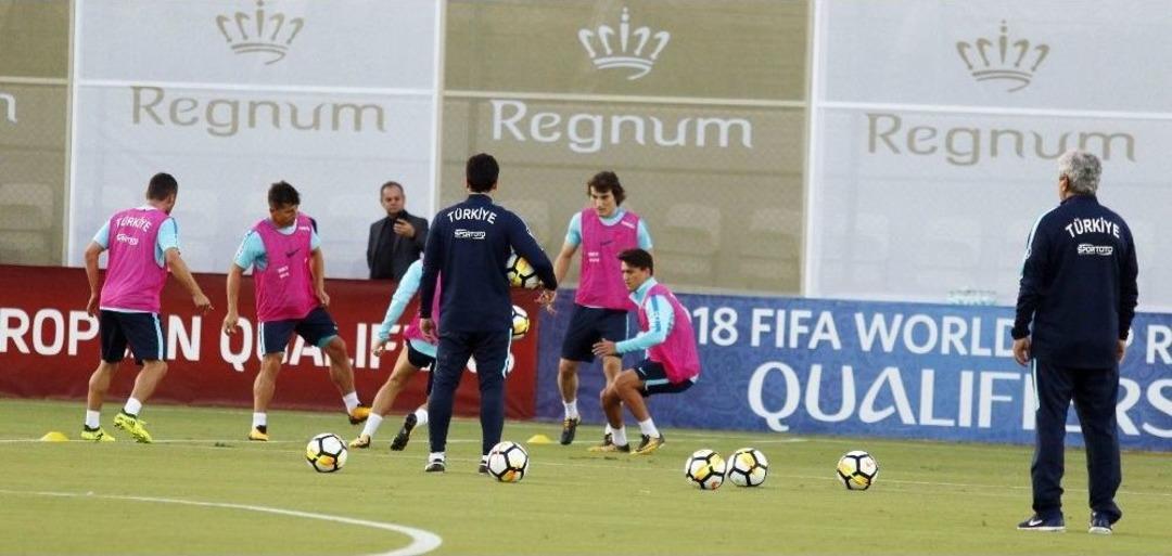 A Milli Takım, İzlanda Hazırlığını S&uuml;rd&uuml;rd&uuml;