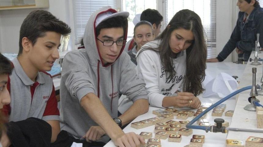 Bilimin Eğlenceli Y&uuml;z&uuml; K&uuml;&ccedil;&uuml;k Dehalarla Buluştu