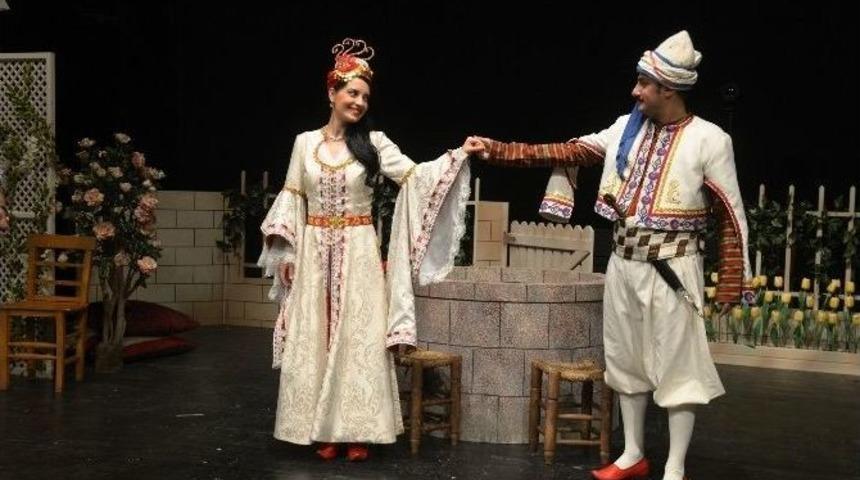 Adana Devlet Tiyatrosu&rsquo;nda &ldquo;macun Hokkası&rdquo;