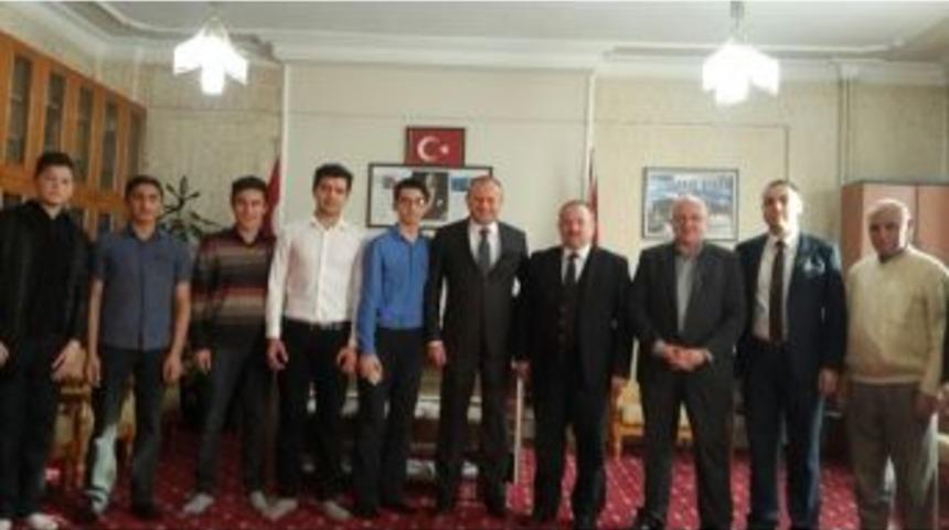 Başkan Keleş Saray Talebe Yurdunu Gezdi